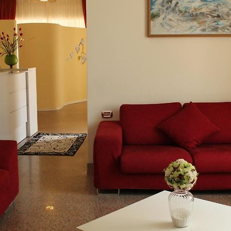 Hotel Solaris Джулианова Экстерьер фото