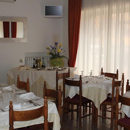 Hotel Solaris Джулианова Экстерьер фото