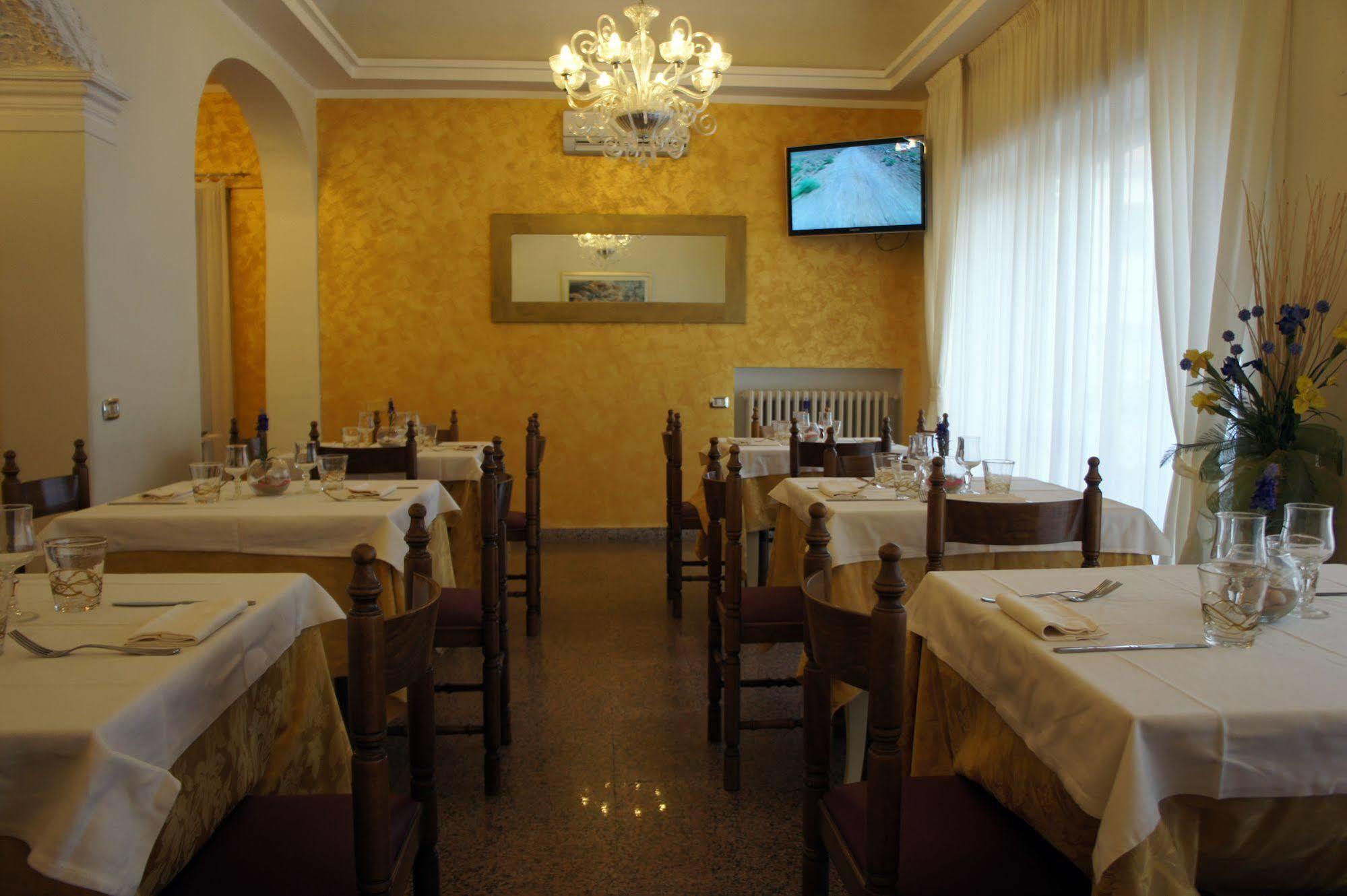 Hotel Solaris Джулианова Экстерьер фото